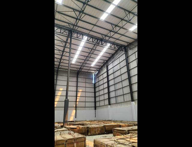 4,000M² WAREHOUSE TO LET IN KWAMASHU